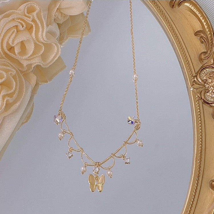 Elegant Baroque Necklace